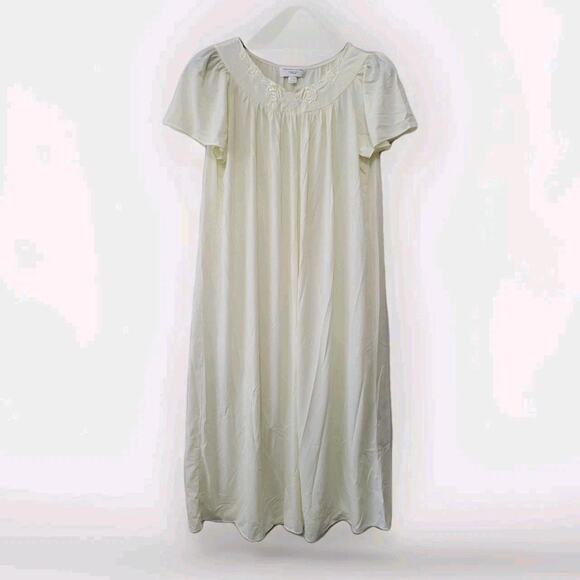Miss Elaine Nightgown Size LARGE Yellow Floral Embroider Nylon Sleep - Picture 1 of 5